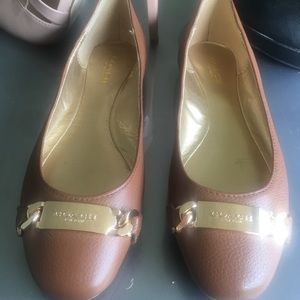 $20!! SALE!! COACH flats